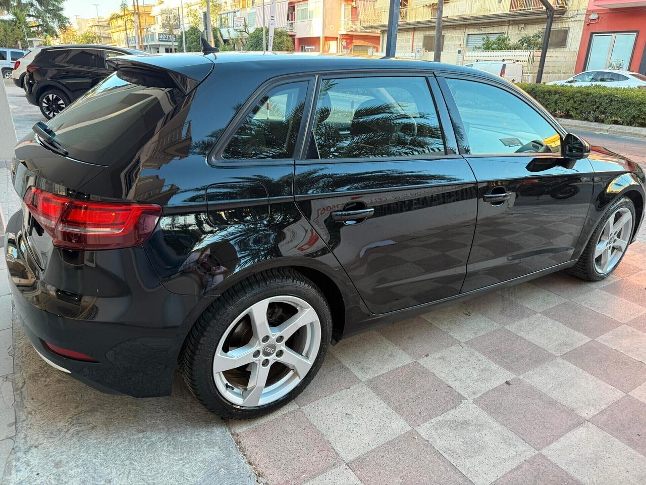 Audi A3 1.6 TDI 116 CV S tronic Sport
