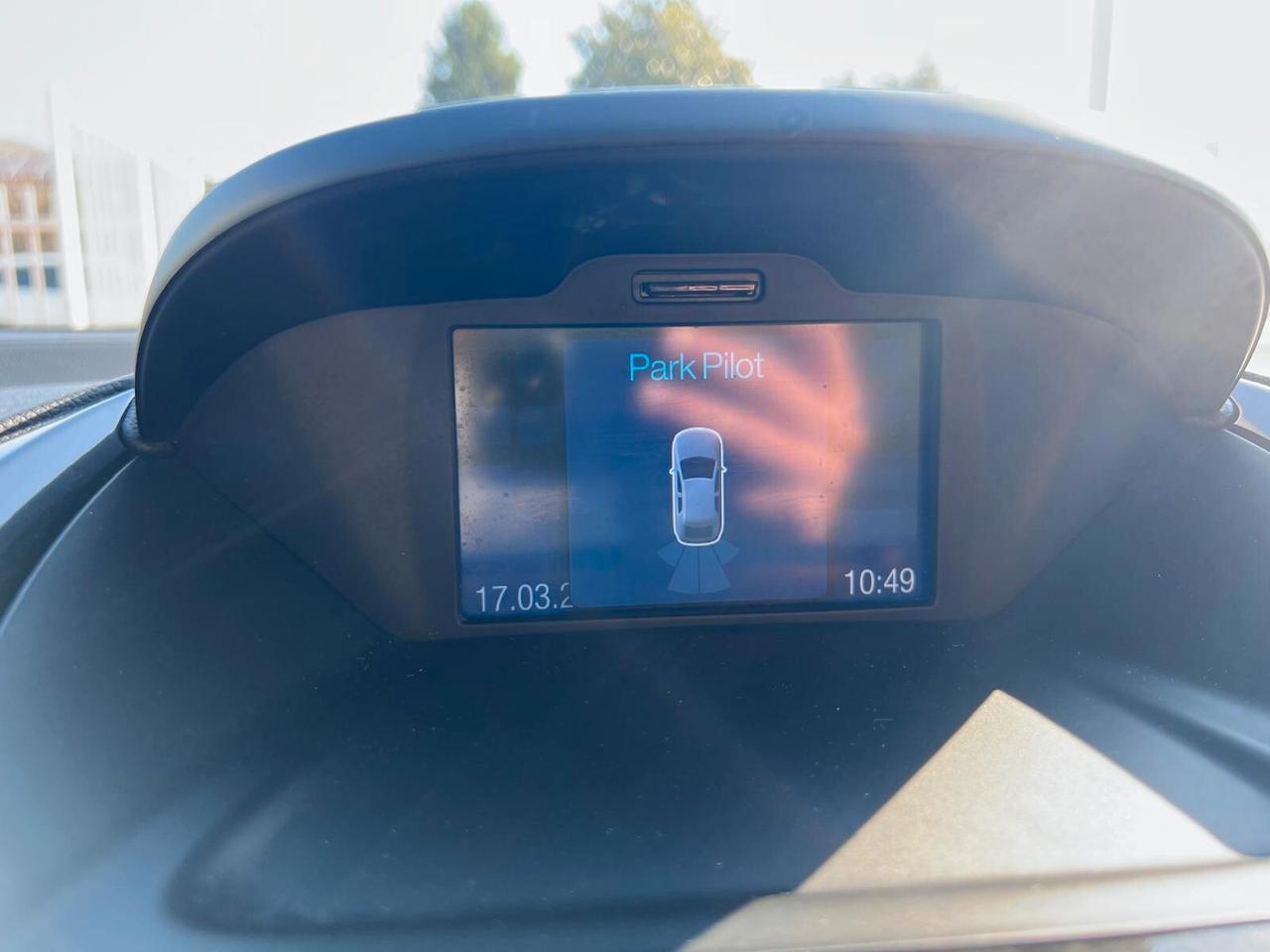 Ford B-Max 1.5 TDCi 75 CV Business Titanium