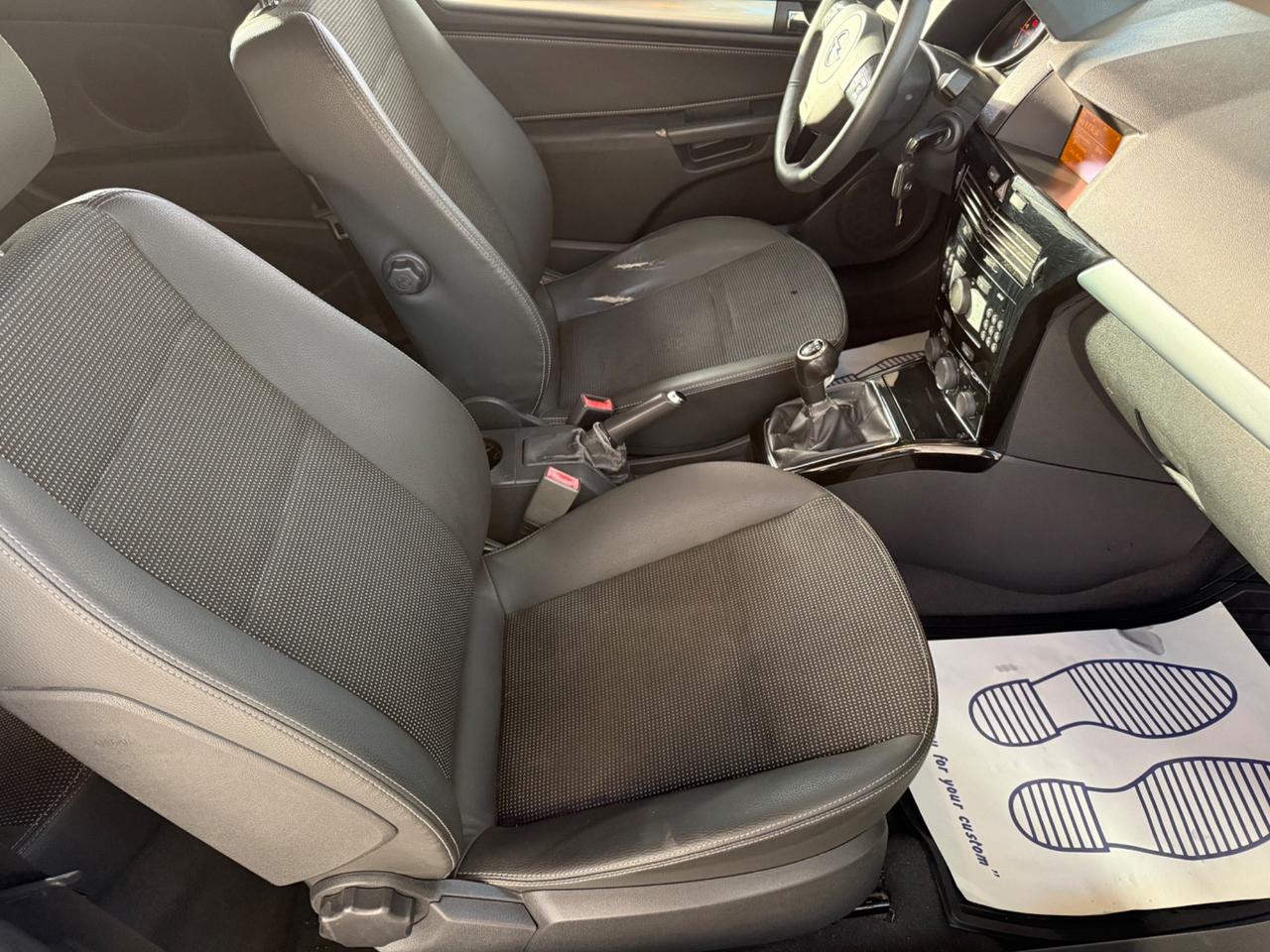 Opel Astra GTC 1.7 CDTI 125CV 3 porte Cosmo - 2009