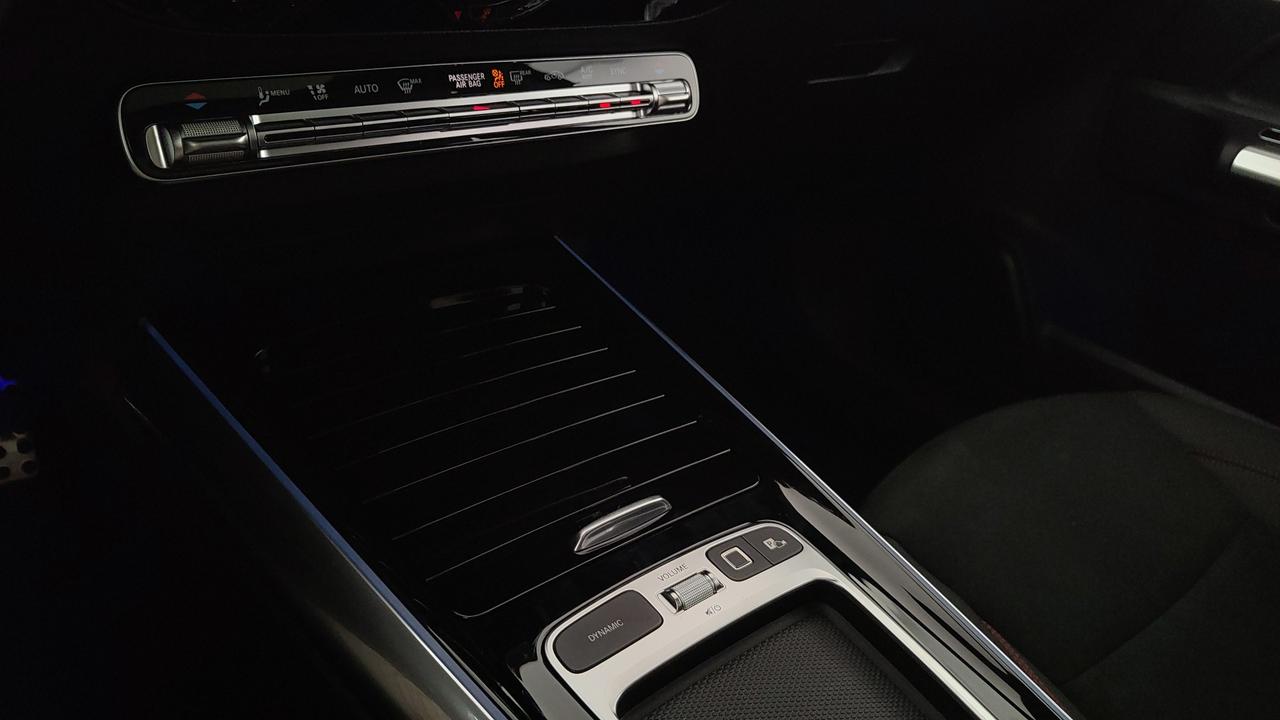 Mercedes-Benz GLA 200 d automatic