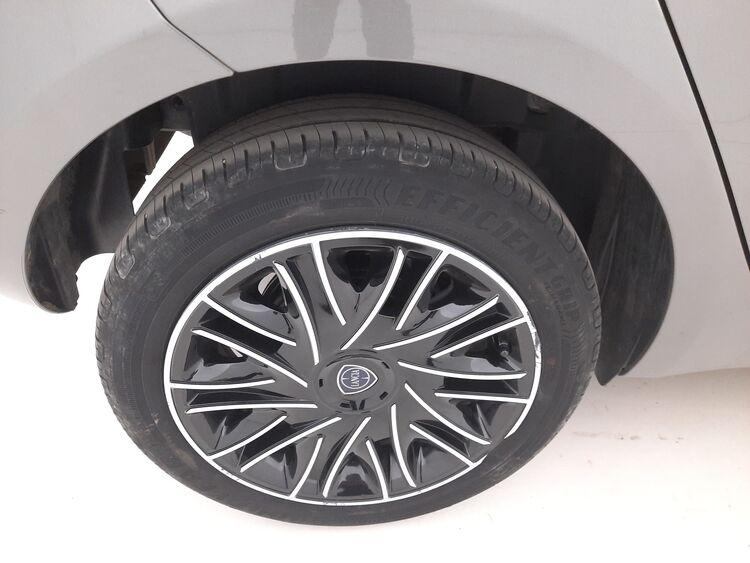 Lancia Ypsilon Hybrid Gold BR709606 1.0 Mild Hybrid 70CV