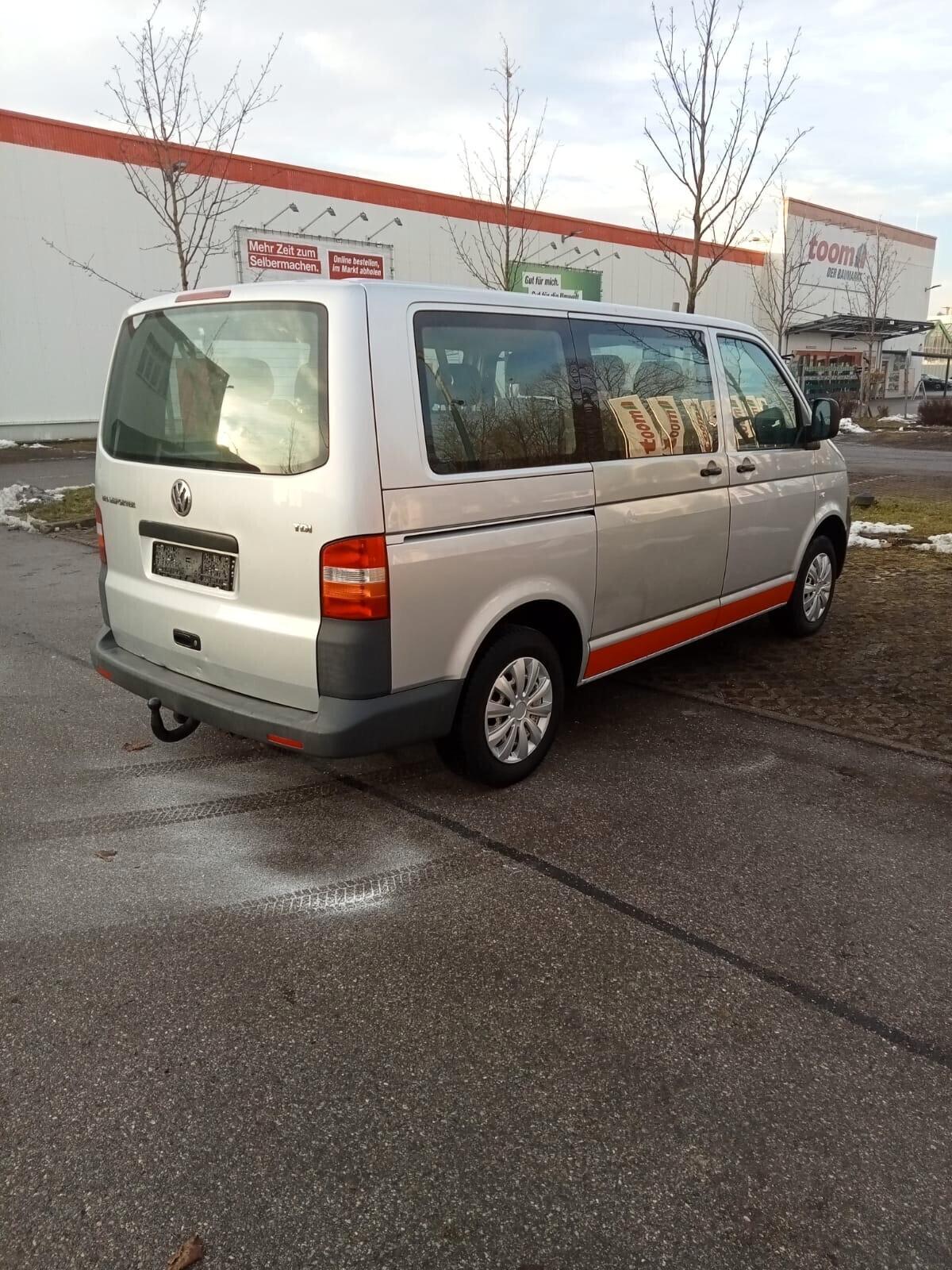 Volkswagen Transporter Caravelle 2.5 TDI/131CV PL Trendline