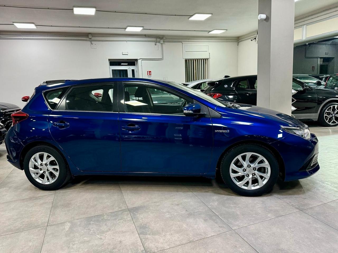 Toyota Auris Touring Sports 1.8 Hybrid Lounge