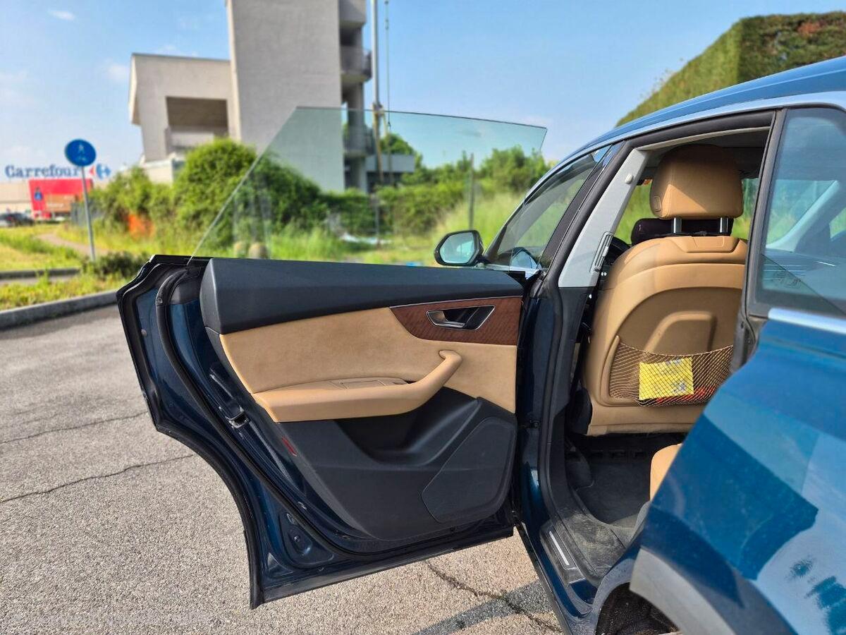 Audi Q8 50 3.0 tdi mhev quattro tiptronic