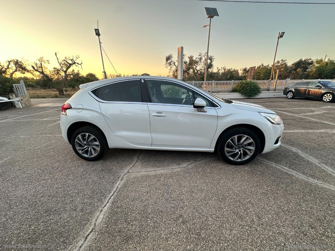 DS AUTOMOBILES DS 4 BlueHDi 120 S&S So Chic