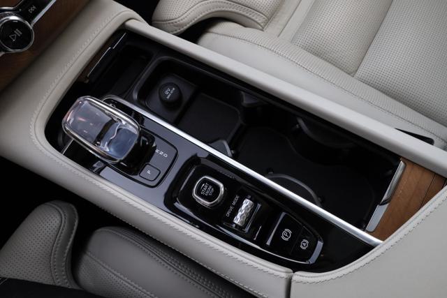 VOLVO XC90 B5 (d) AWD Geartronic Inscription