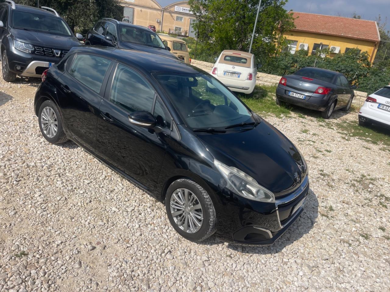 Peugeot 208 PureTech 82 5 porte Allure
