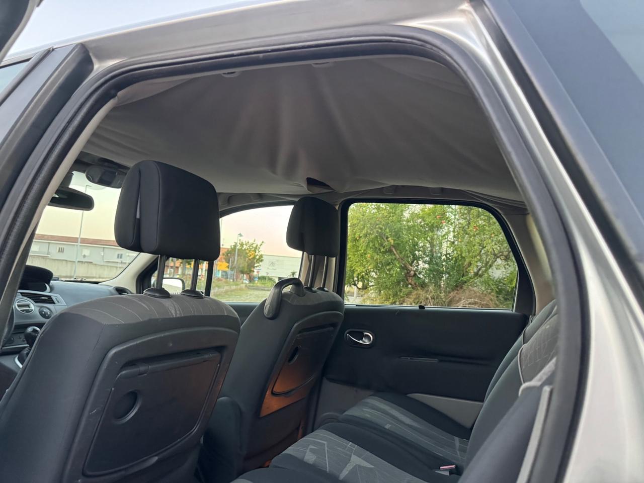 Renault Scenic 1.9 dCi 131cv