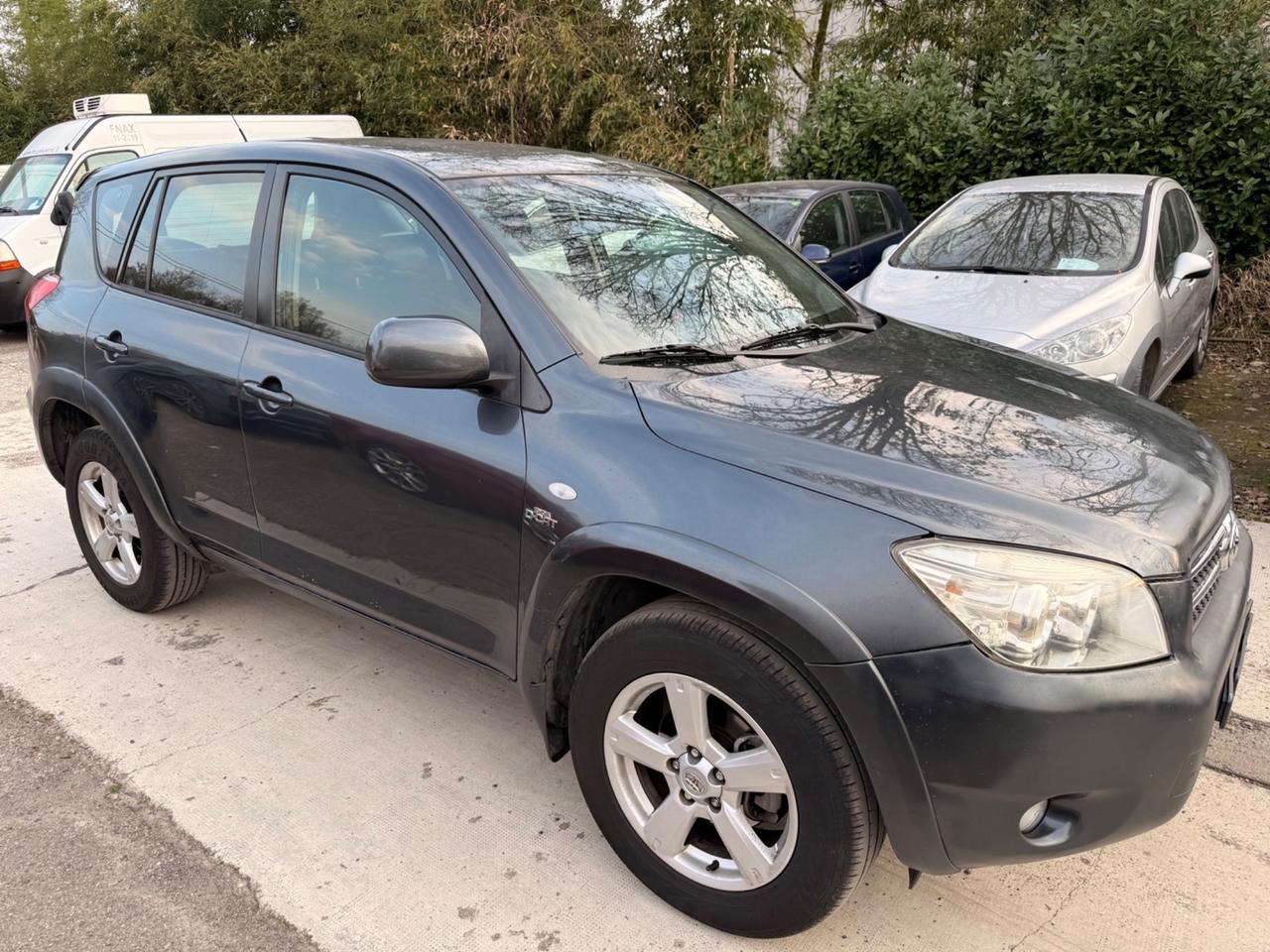 Toyota RAV 4 RAV4 2.2 D-4D 177 CV Luxury