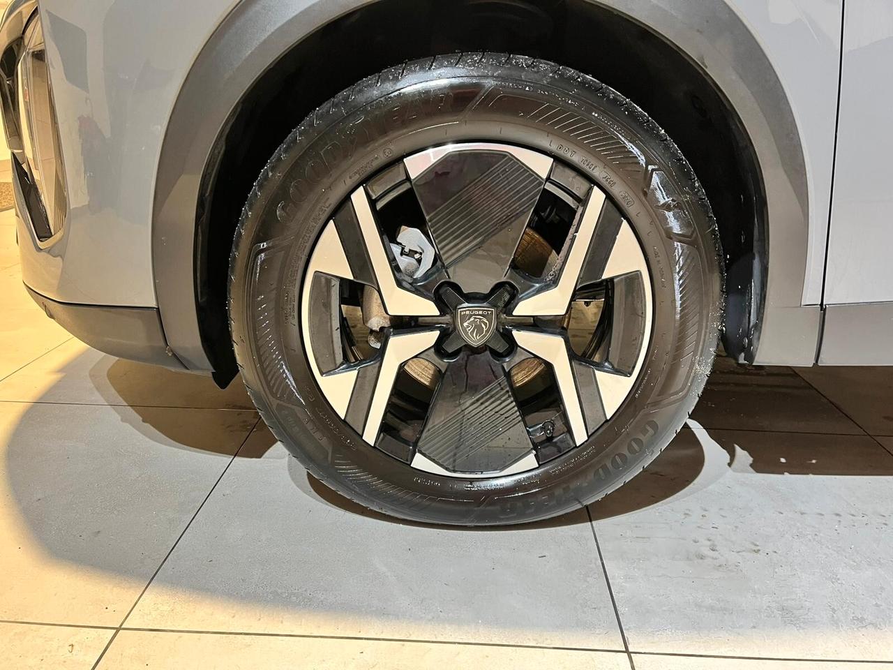 Peugeot 2008 PureTech 100 S&S Allure