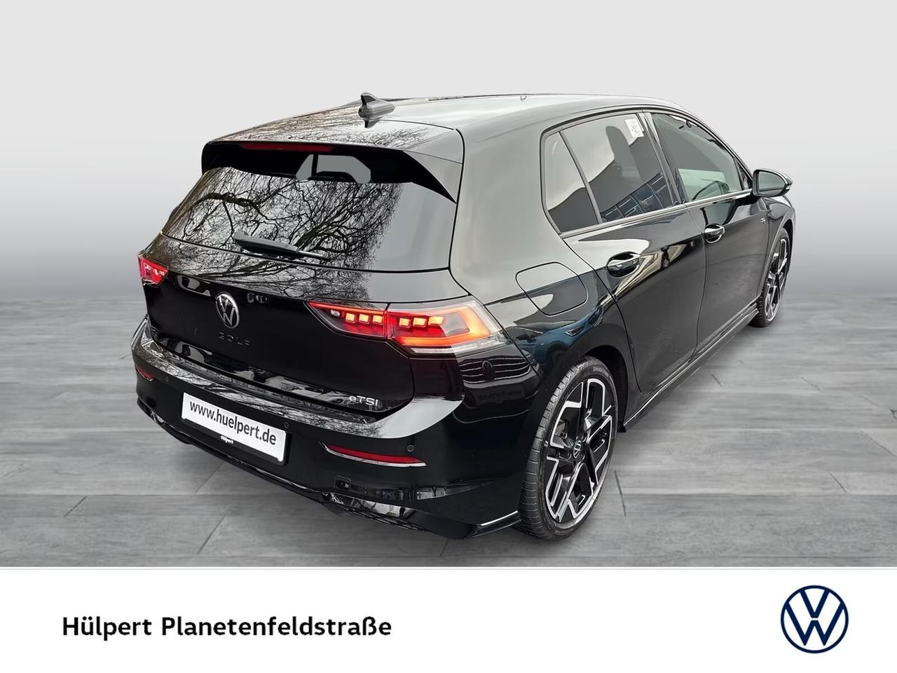 Volkswagen*Golf*1.5*eTSI*150CV*DSG*R-LINE*BLACK*STYLE*FACELIFT*18"*CAMERA*ACC