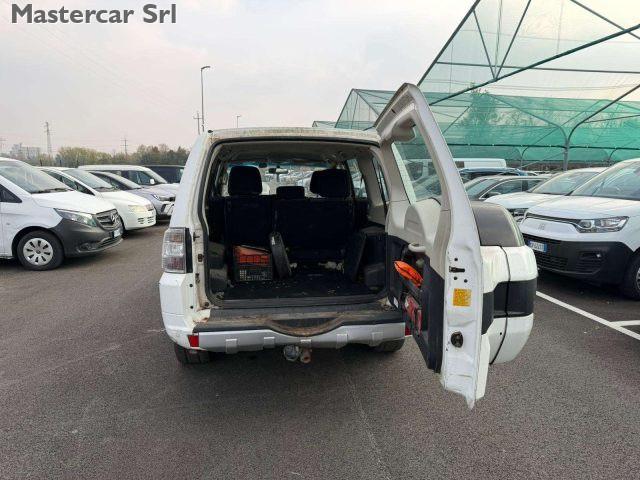 MITSUBISHI Pajero Pajero IV 2007 3.2 cr Instyle 5p auto - FE374VF