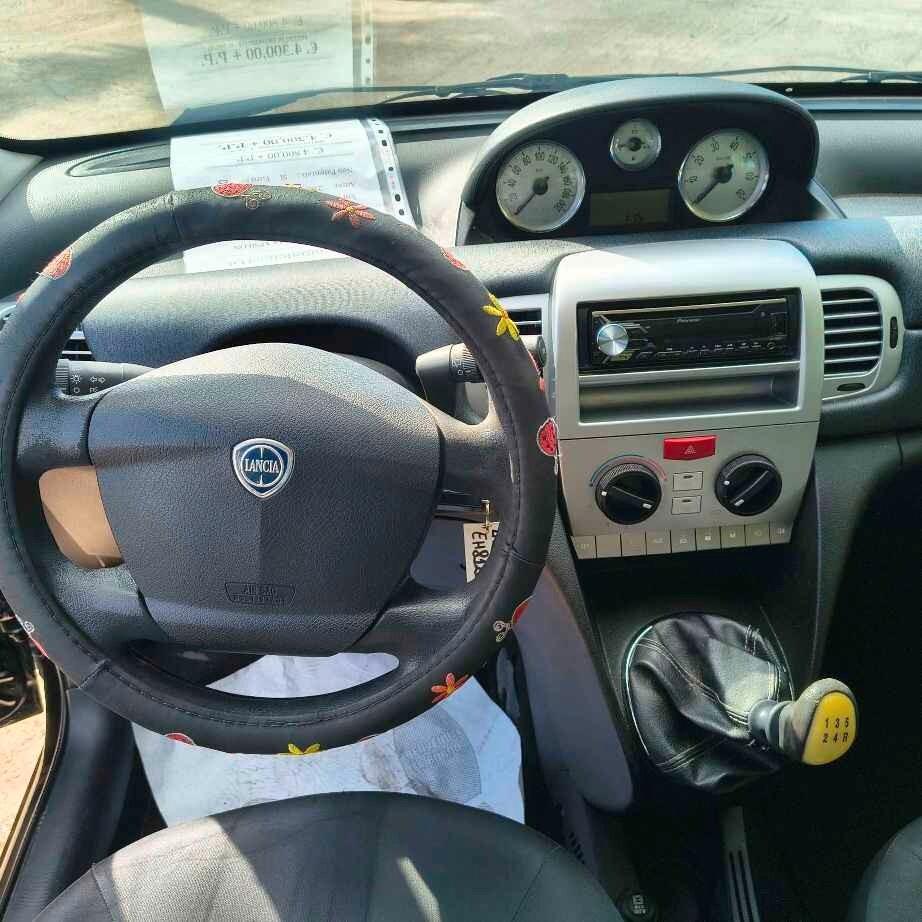 Lancia Ypsilon 1.2 69 CV Diva GPL