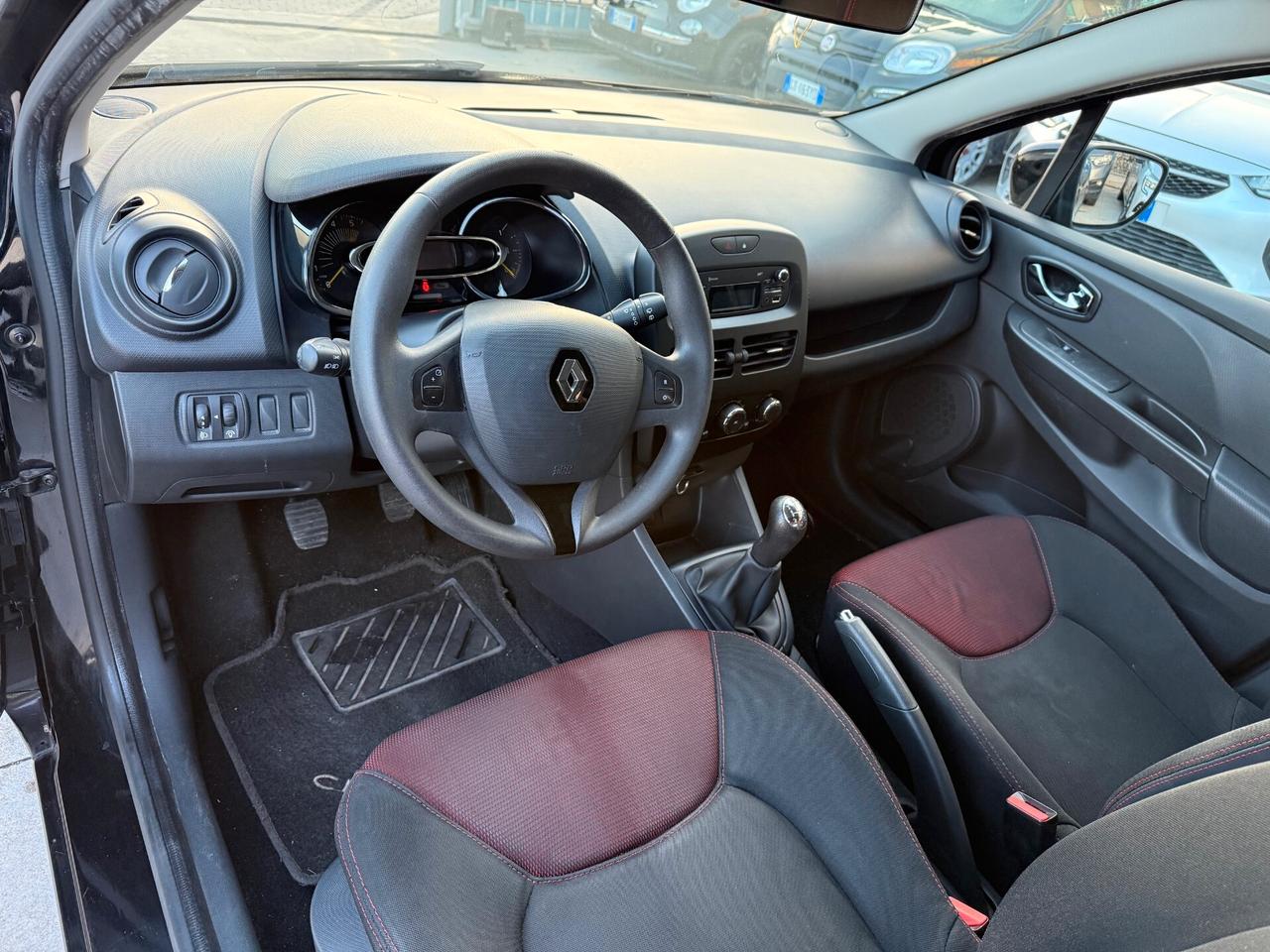 CLIO 1.5 DIESEL 2015 75CV-OK NEOPAT.-UNICO PROPRIETARIO