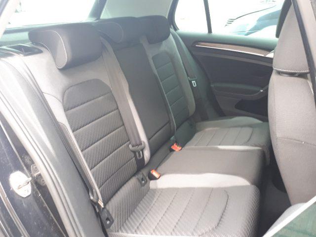 VOLKSWAGEN Golf GTD 2.0TDI 150CV DSG 5p. R-Line - 4800KM!!!!!!