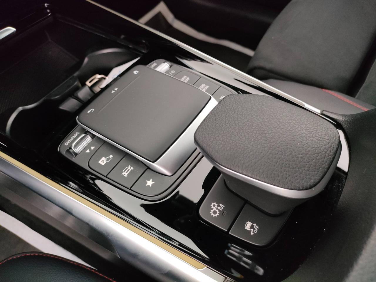 Mercedes-Benz GLB - X247 2019 - GLB AMG 35 4matic auto