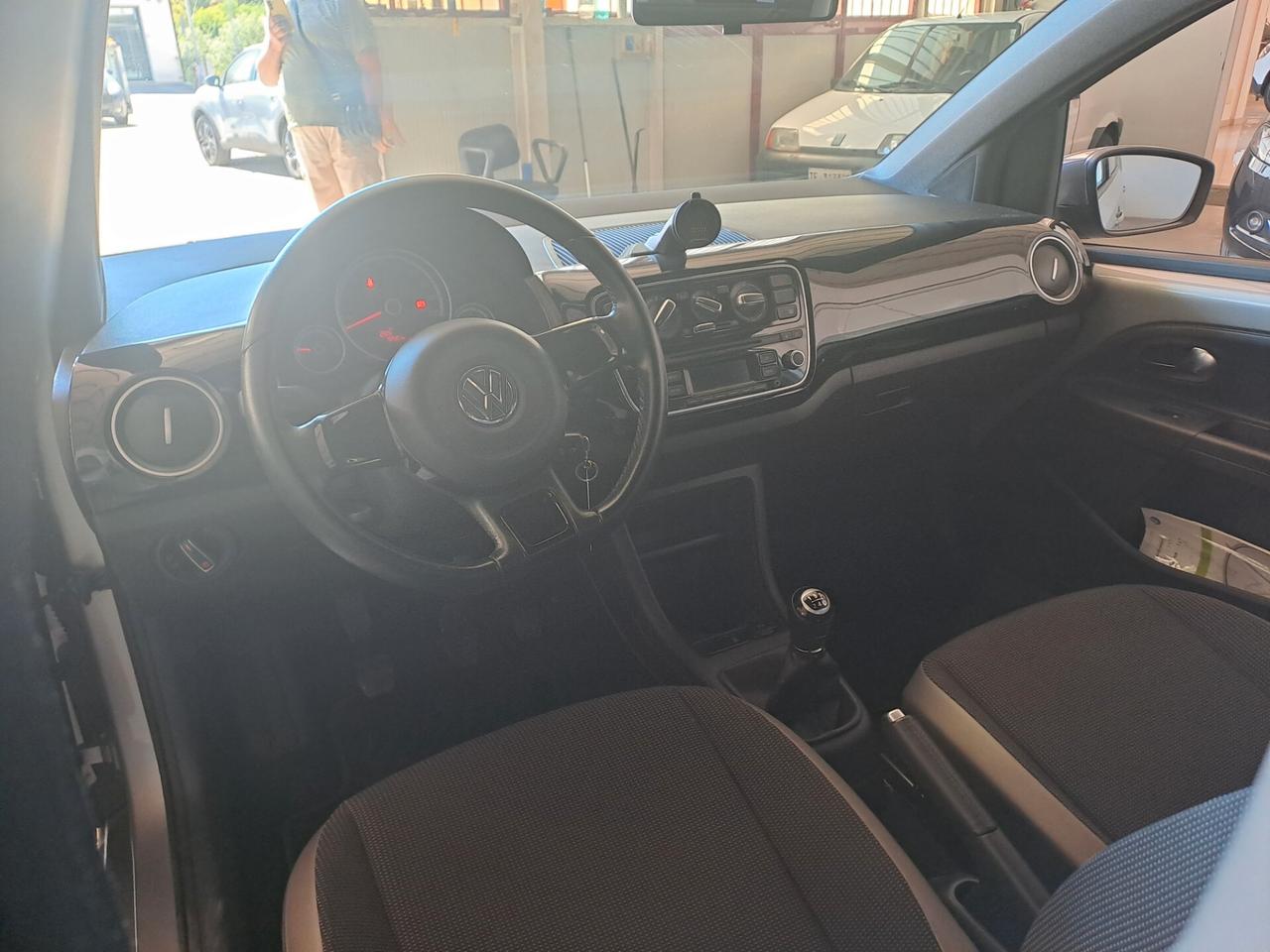 Volkswagen up! 1.0 75 CV 5p. high