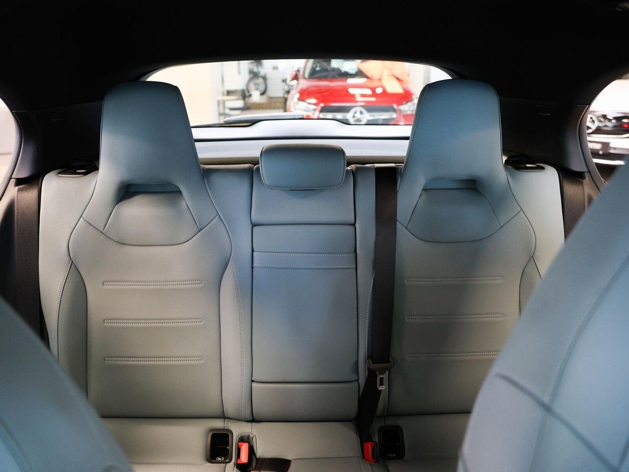 Mercedes-benz A 180d Premium Plus AMG Line