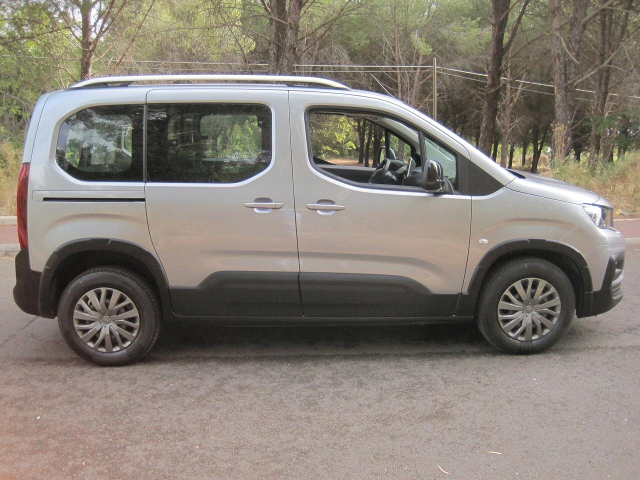 Peugeot Rifter BlueHDi 100 S&S Allure Standard