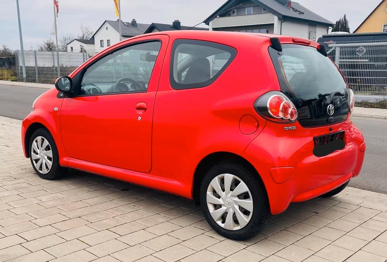 Toyota Aygo 1.0 12V VVT-i 3 porte Active Connect ok neo patentati