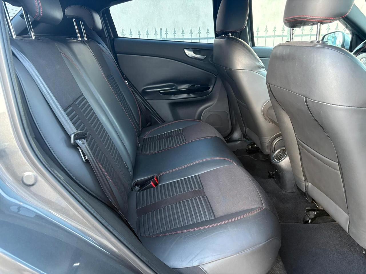 Alfa Romeo Giulietta 1.6 JTDm-2 105 CV Distinctive