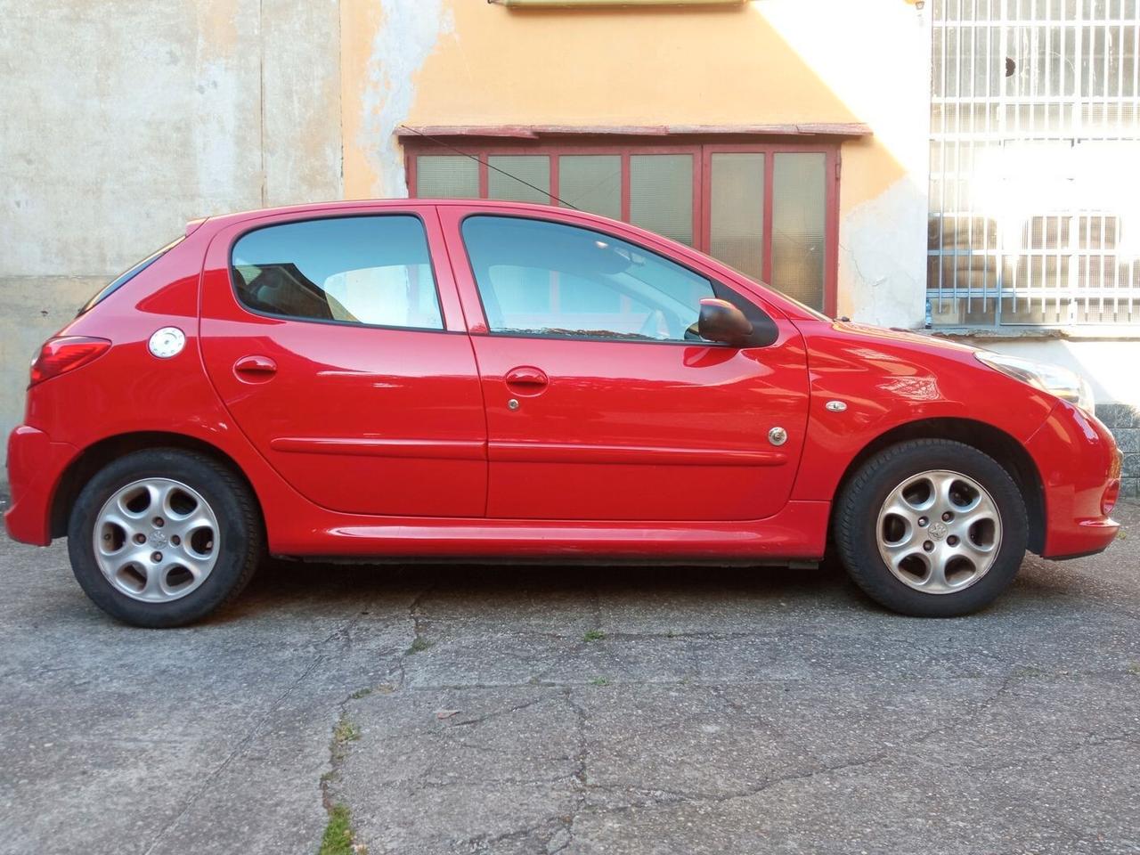 Peugeot 206 PLUS 5P 1.1 GENERATION ECO-GPL