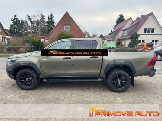 TOYOTA Hilux 2.4 D-4D A/T 4WD 4 porte Double Cab Invincible