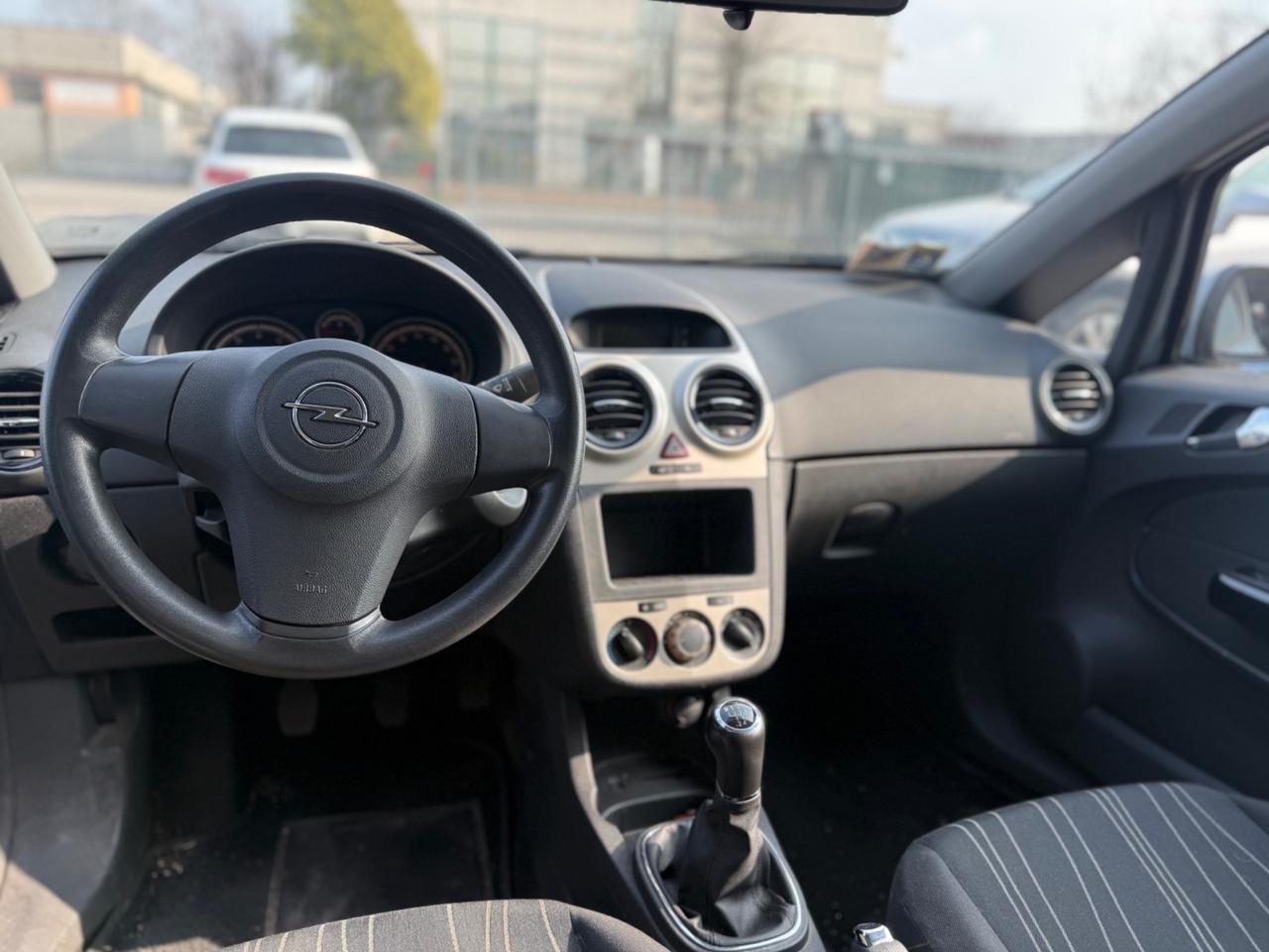 Opel Corsa 1.2 3 porte Sport