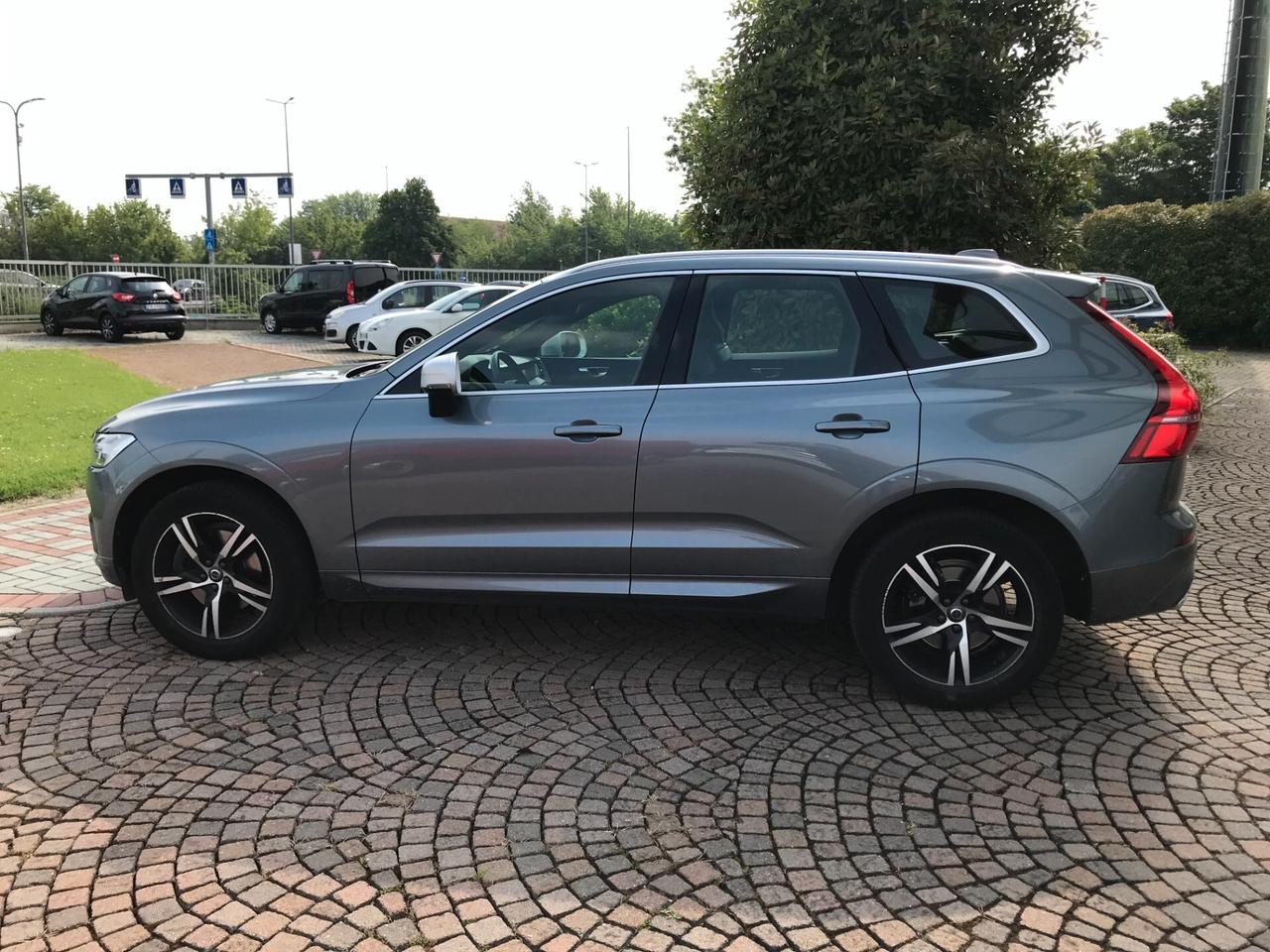 Volvo XC 60 XC60 D5 AWD Geartronic R-design