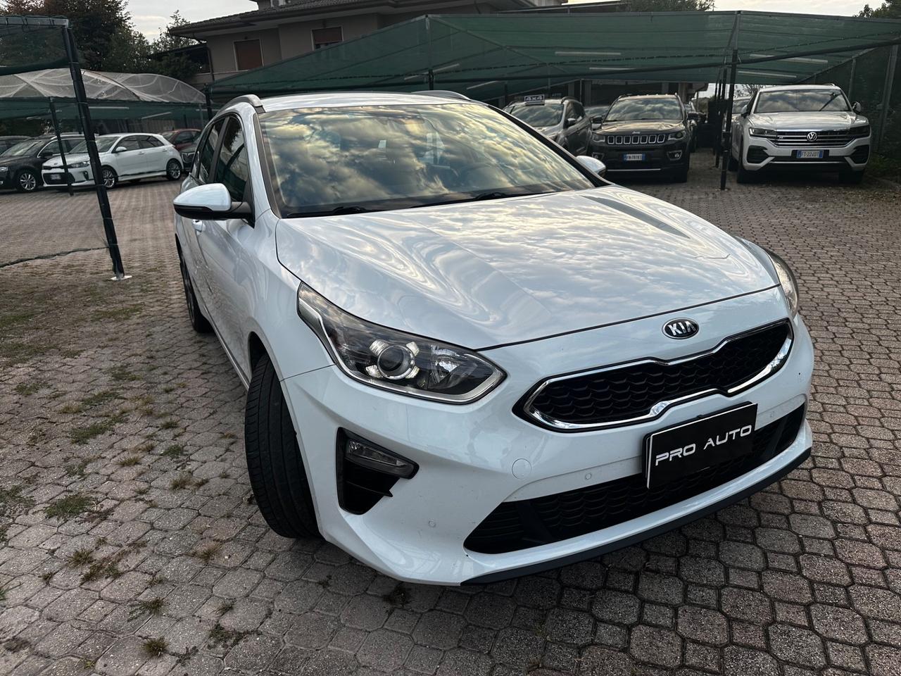 Kia Ceed 1.4 MPi GPL SW Business Class