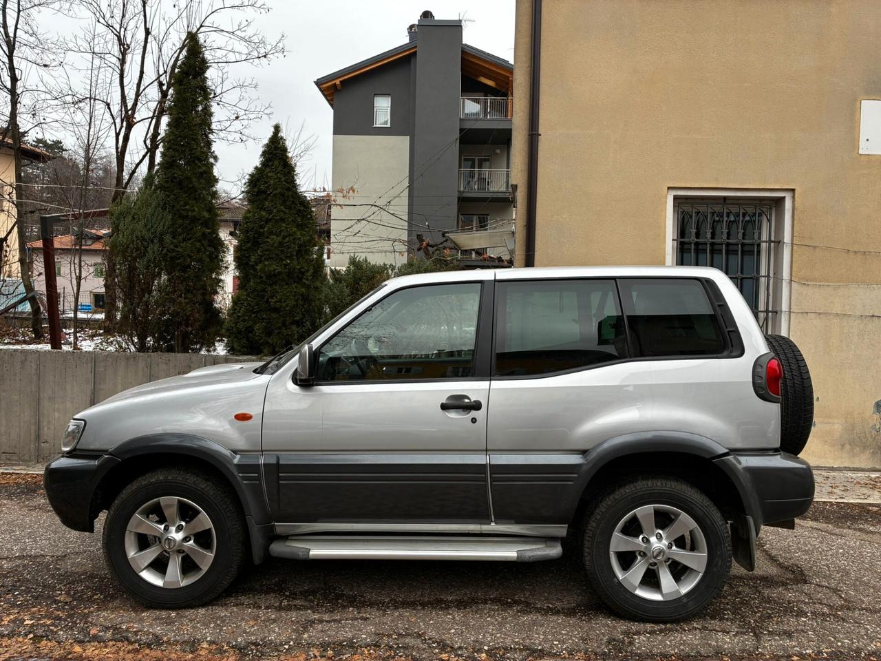 NISSAN TERRANO II 4x4 2.7TDI 125CV - UNICO PROP.