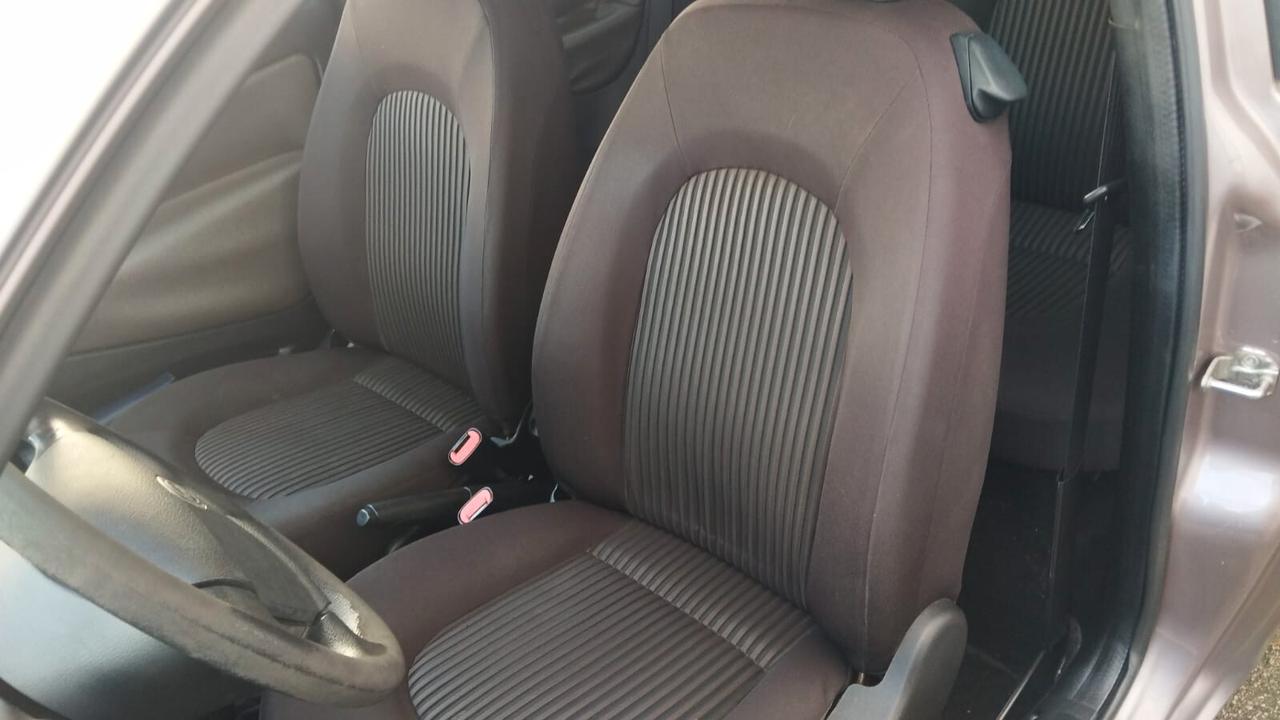 Lancia Ypsilon 1.4 Platino Ecochic GPL