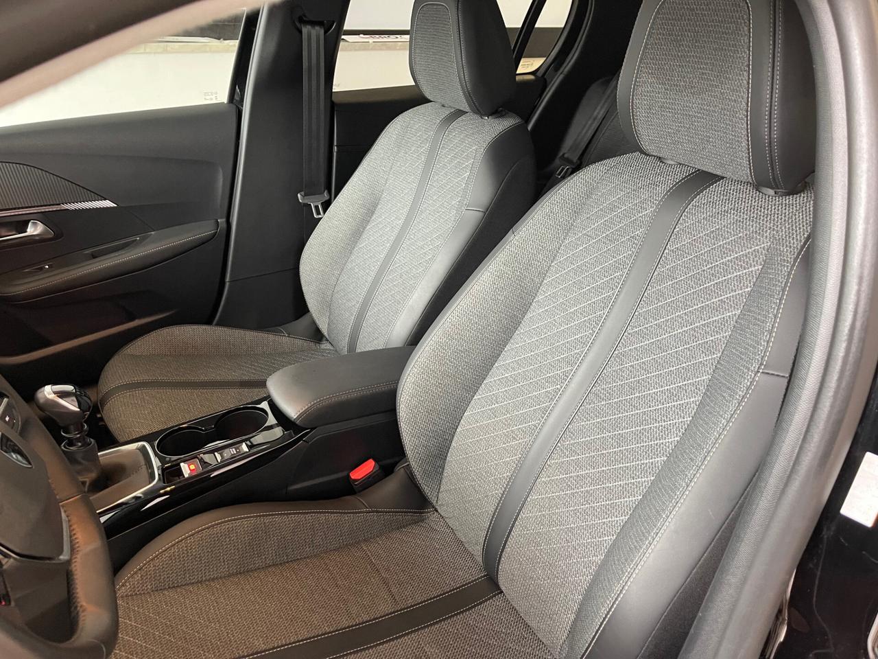 Peugeot 208 1.2 100cv 5 porte Allure NO VINCOLO DI FINANZIAMENTO