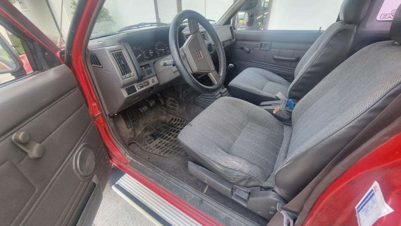 Nissan King Cab 2.5d 4x4 163.000km
