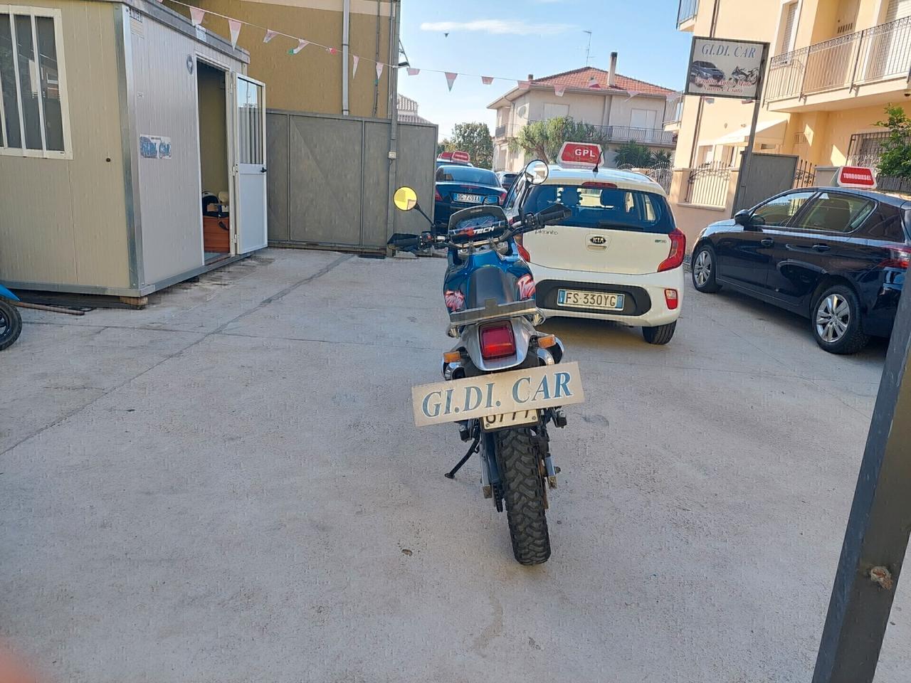 NX 650 DOMINATOR