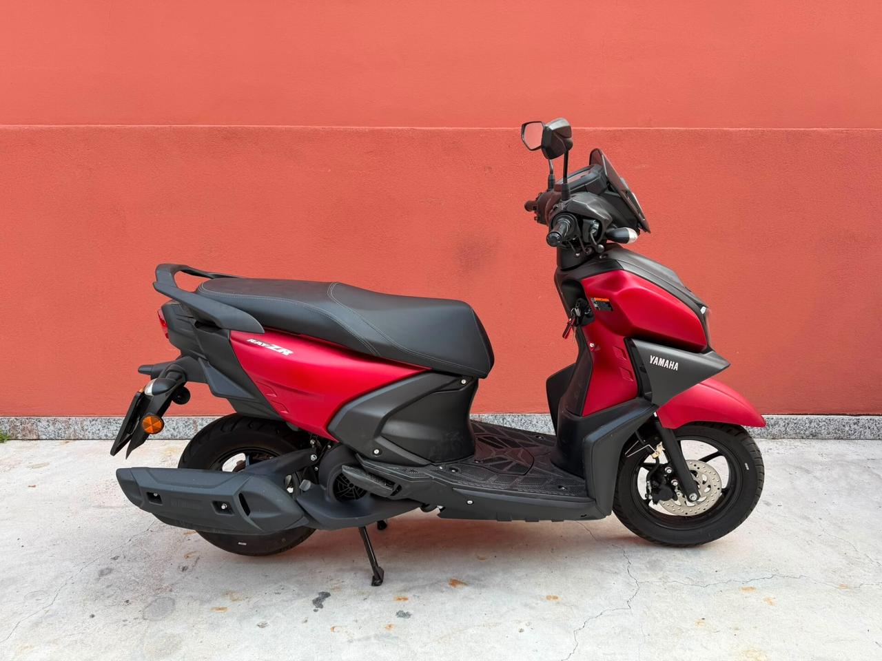 Yamaha RayZR 125 - RED