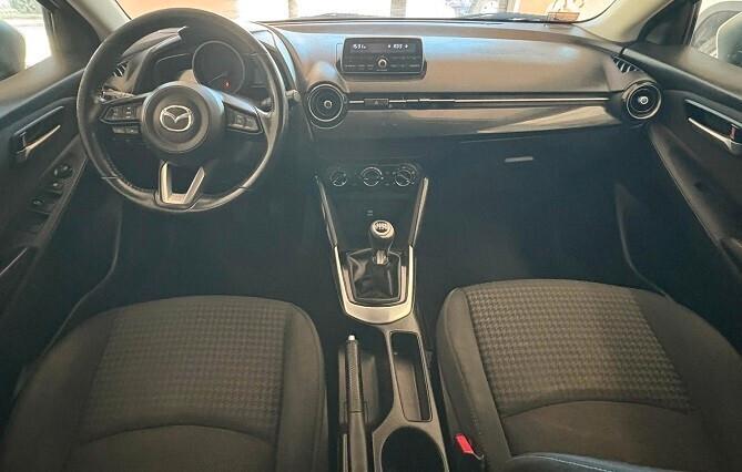 MAZDA 2 serie 3 Benzina 1.5 CV 75 per NEOPATENTATI Km 91.268 tagliandati Garanzia 12 mesi
