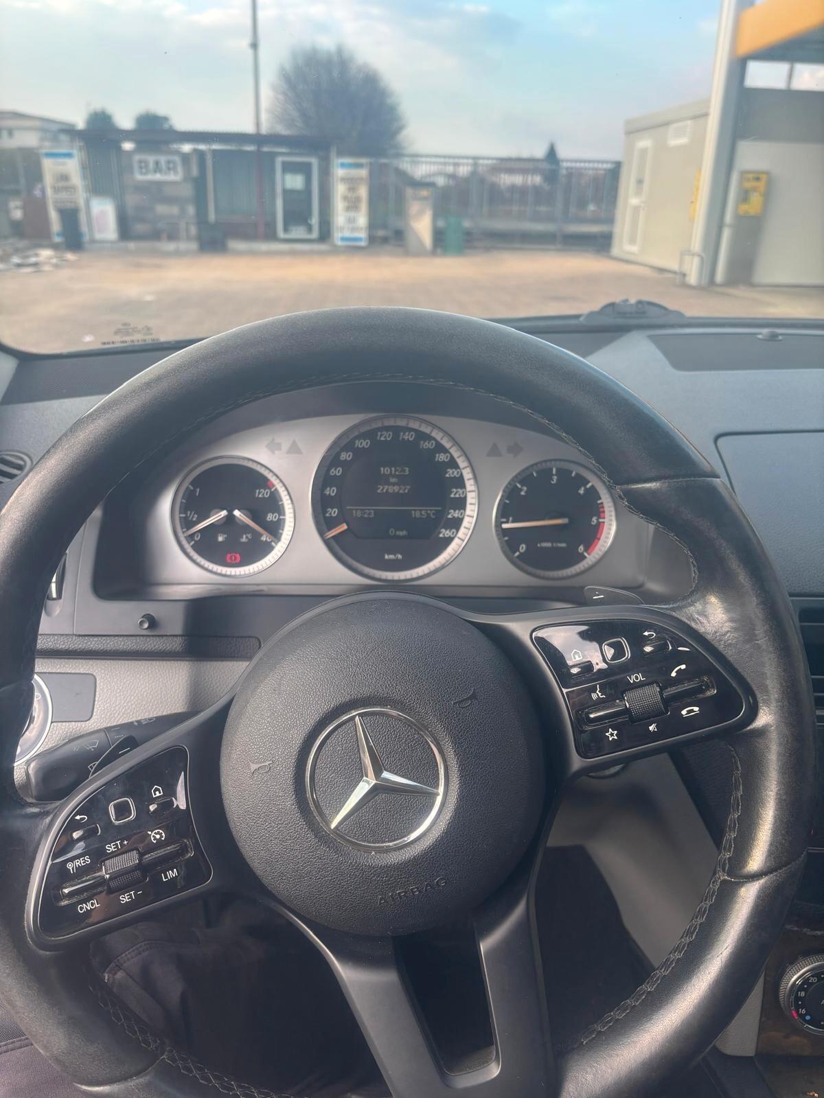Mercedes-benz C 220 CDI BlueEFFICIENCY Avantgarde