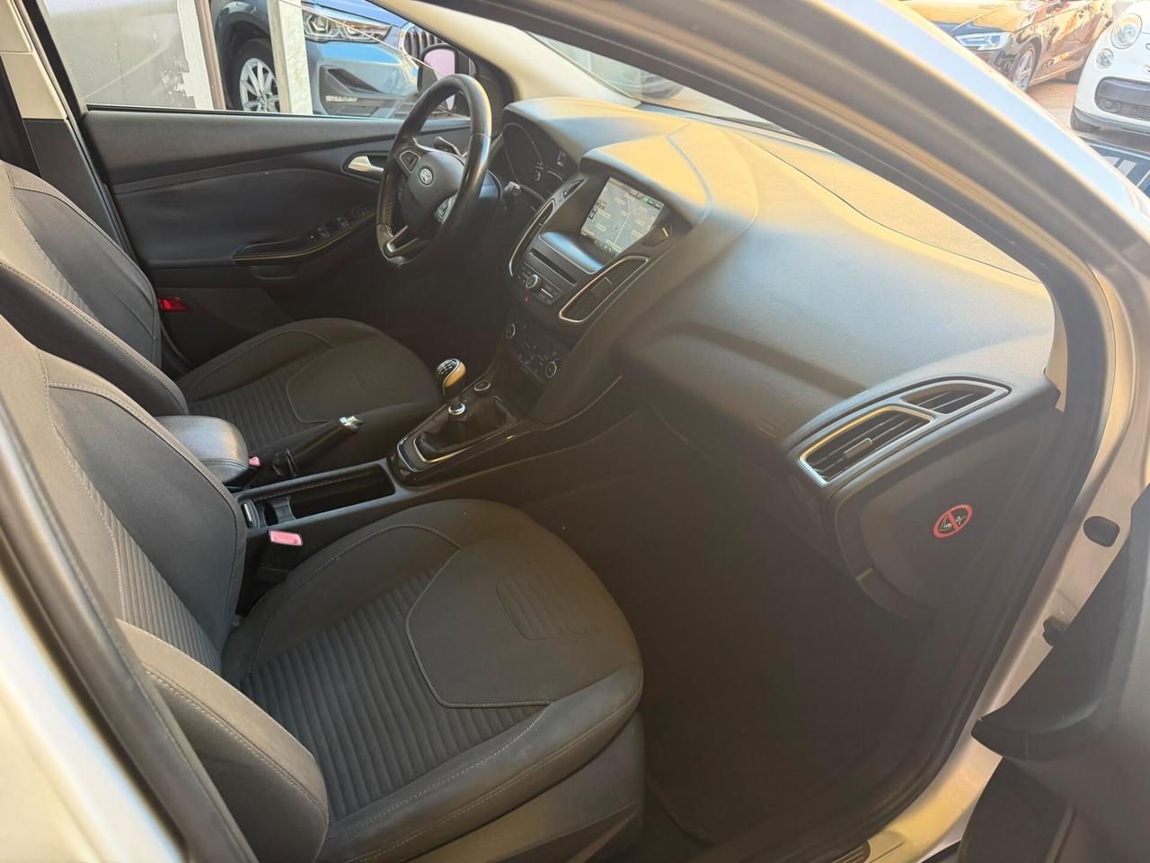 Ford Focus 1.5cc diesel 12 mesi garanzia-2015