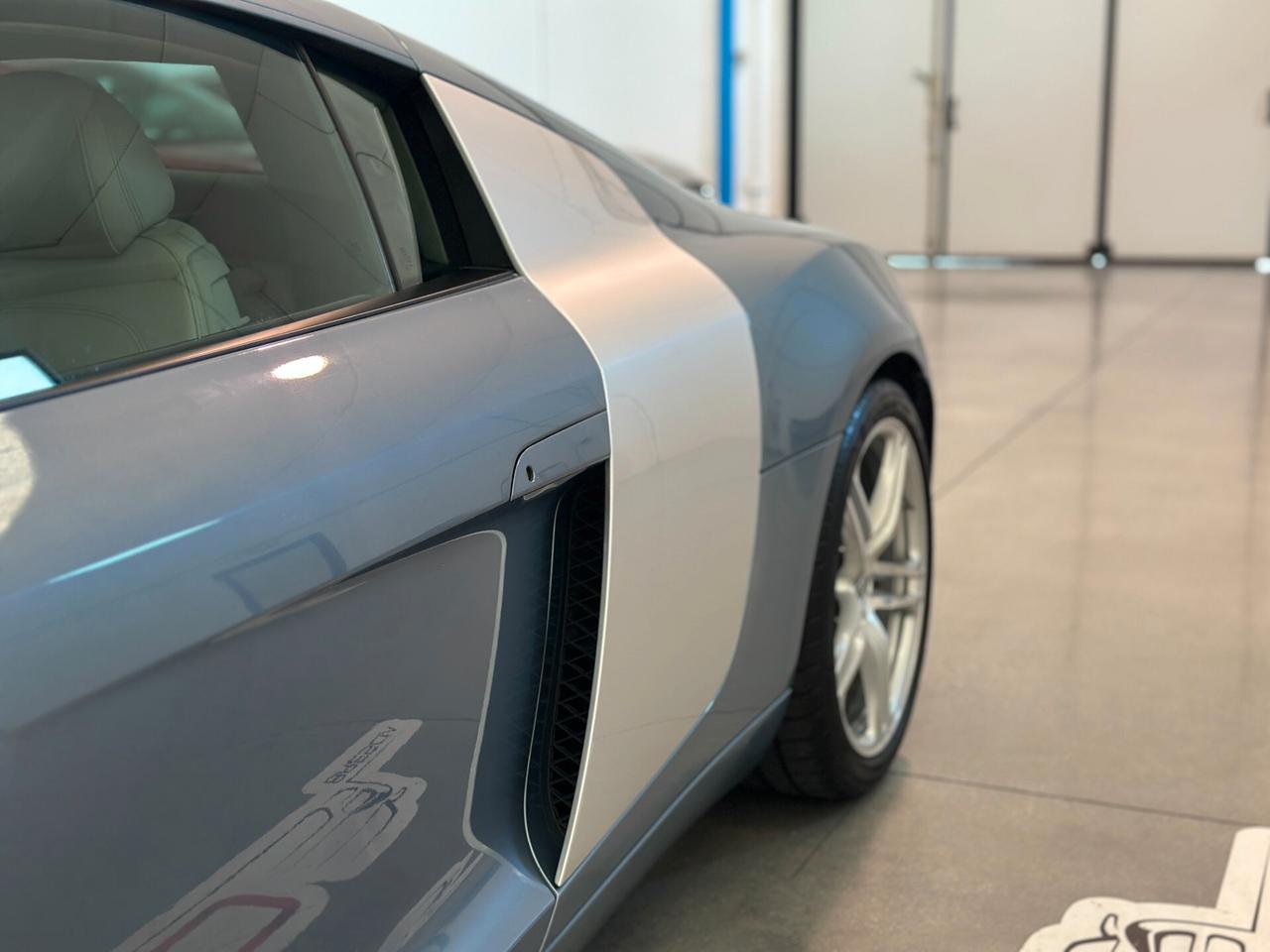Audi R8 4.2 V8 FSI quattro R tronic