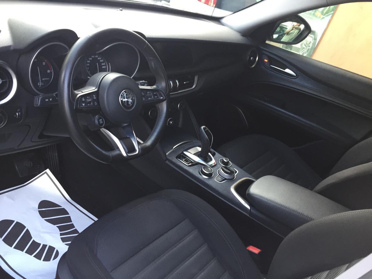 Alfa Romeo Stelvio 2.2 Turbodiesel 160 CV AT8 RWD Business