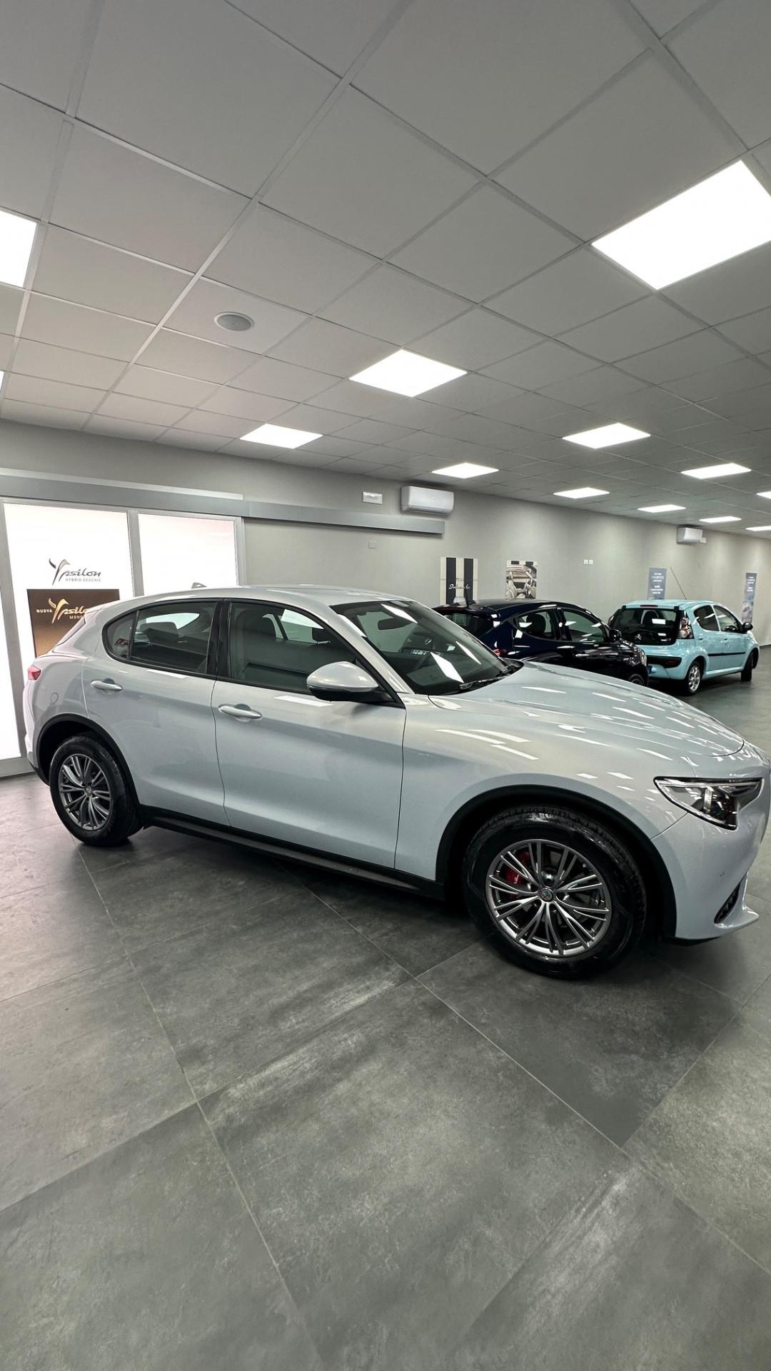 Alfa Romeo Stelvio 2.2 Turbodiesel 160 CV AT8 RWD Business