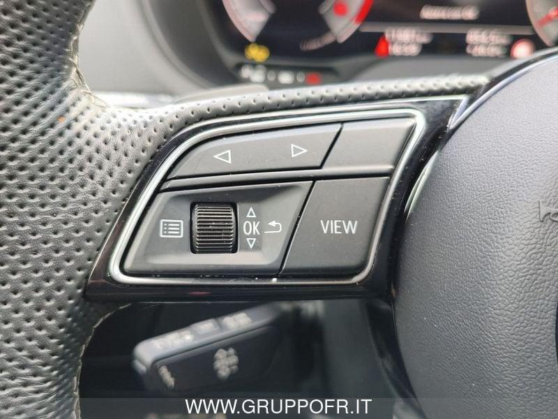 Audi Q2 35 TDI S tronic Identity Black