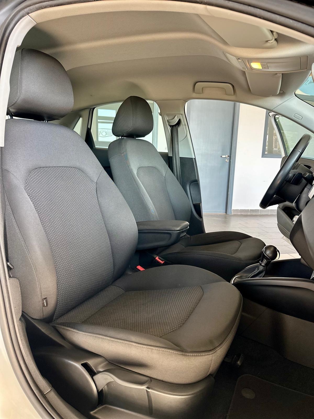 Audi A1 1.6 TDI S tronic line edition