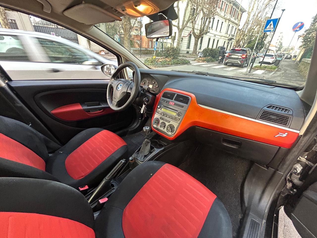 Fiat Grande Punto 1.2 Dynamic 65cv *100.000KM*NEOPATENTATI*