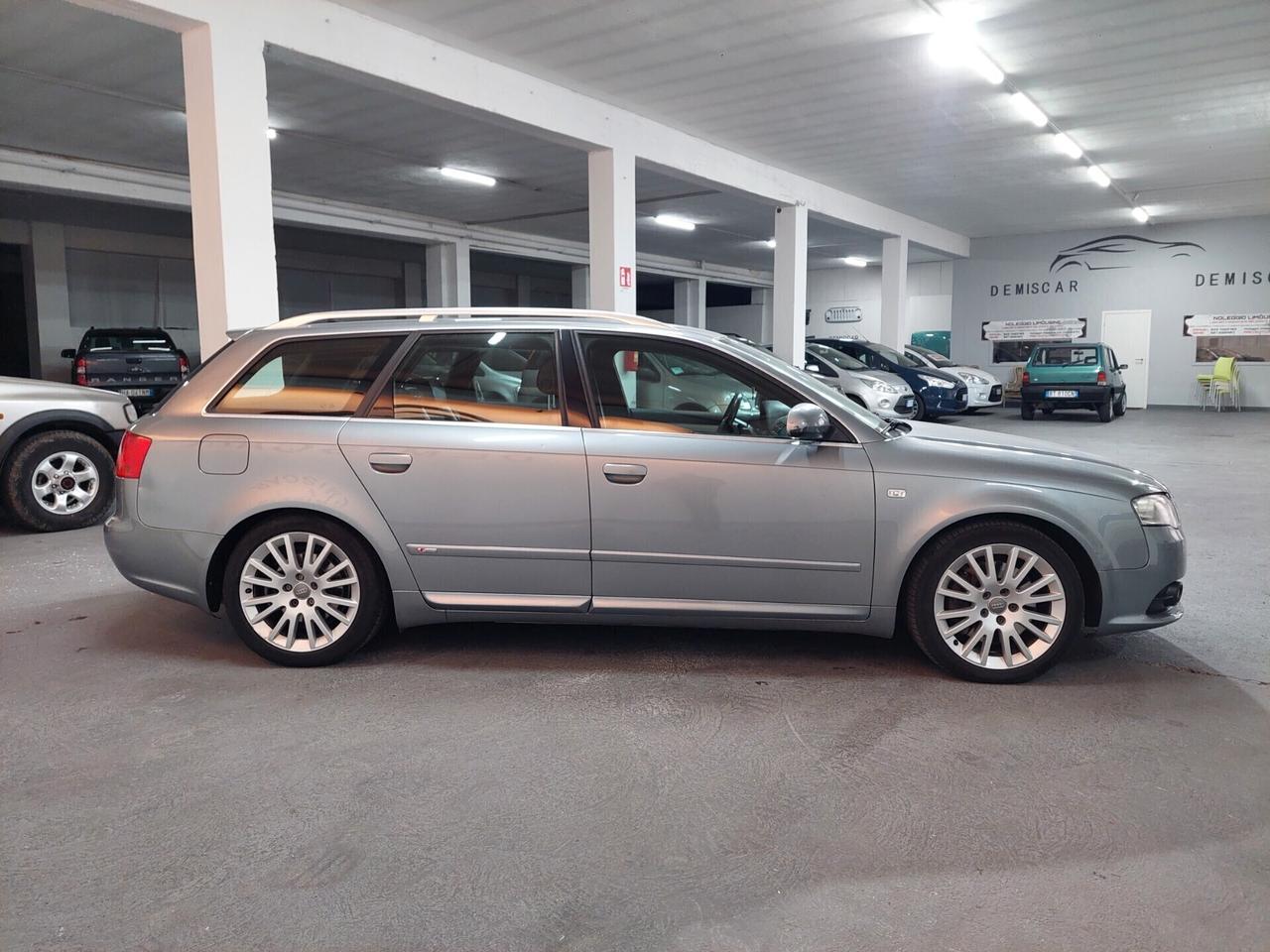Audi A4 3.0/233CV TDI S line interno e esterno