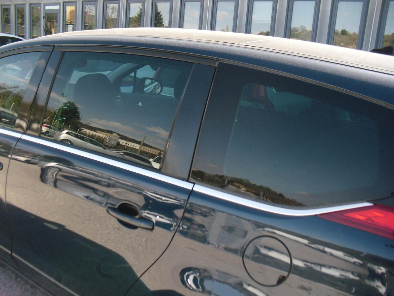 Peugeot 5008 2.0 HDi 150CV Féline 7 POSTI, FULL OPT, UNIPRO'