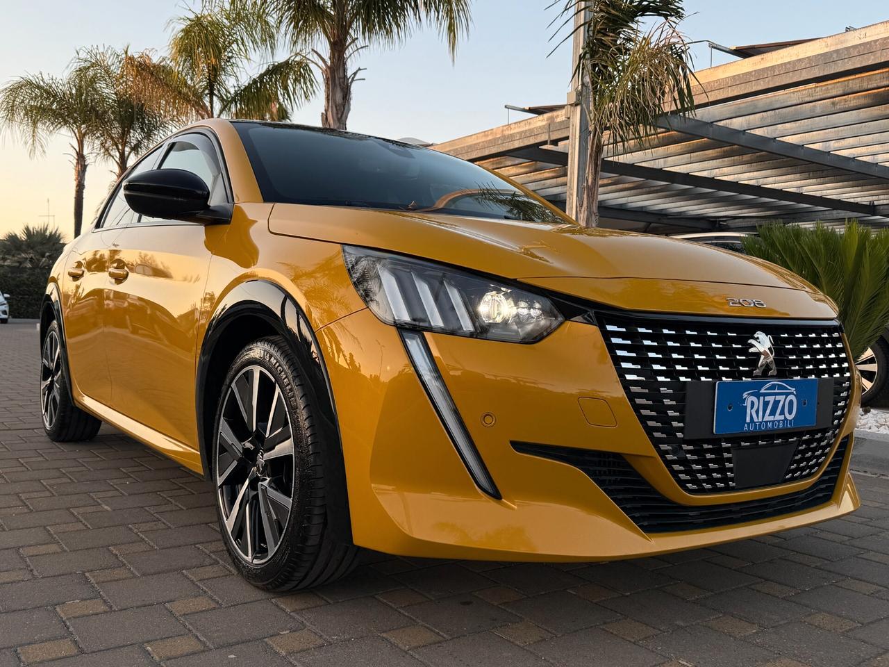 Peugeot 208 1.5HDI 100CV 5 Porte GT Line Cockpit Navi Pelle
