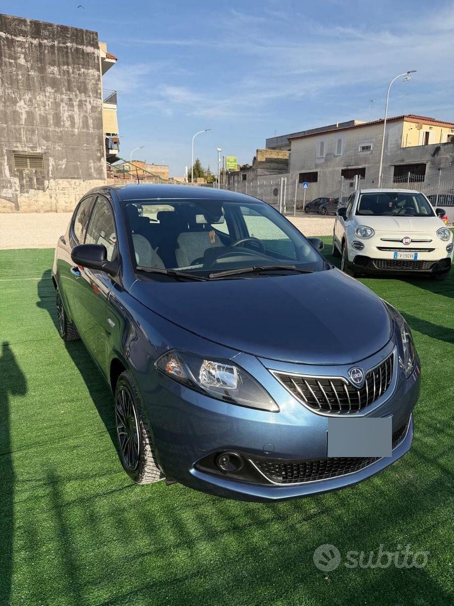 Lancia Ypsilon 1.0 FireFly S&S Hybrid