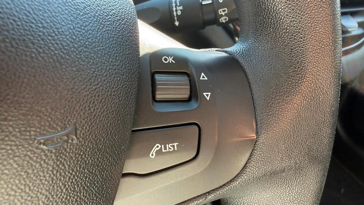 Peugeot 208 PureTech 82 5 porte Allure 2014 NEOP Gpl LEGGI TESTO